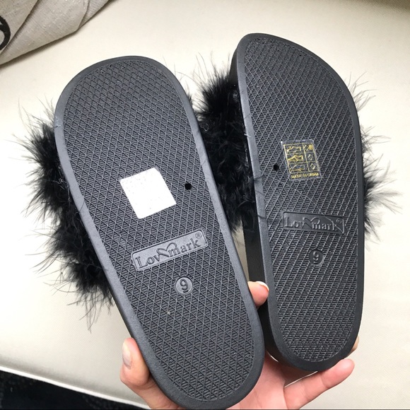 LAST ONE‼️S/7, Ultra Fluffy Black Slippers 🖤 - Picture 6 of 7
